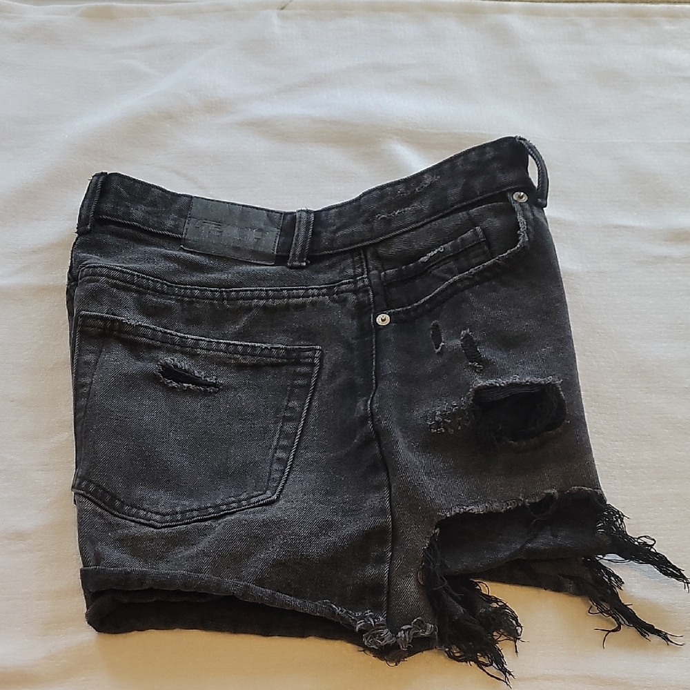 FB Sister Distressed Black Denim Shorts Size M - Picture 9 of 9